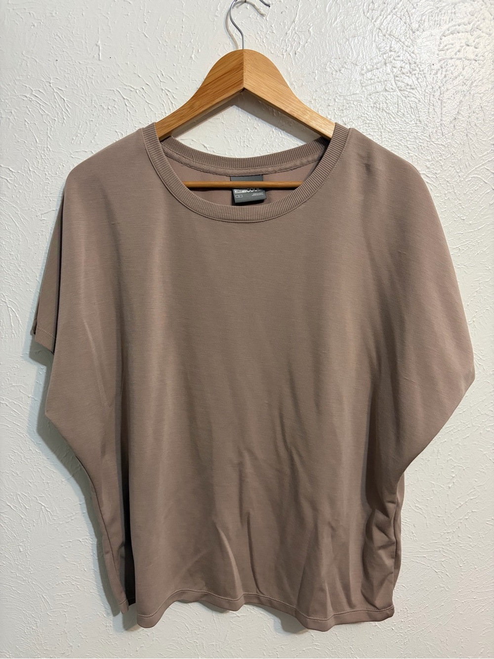 32 Degrees Relaxed Short Sleeve Tee in Taupe